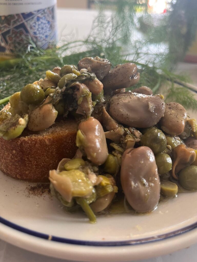 Ingredienti freschi per la frittedda siciliana